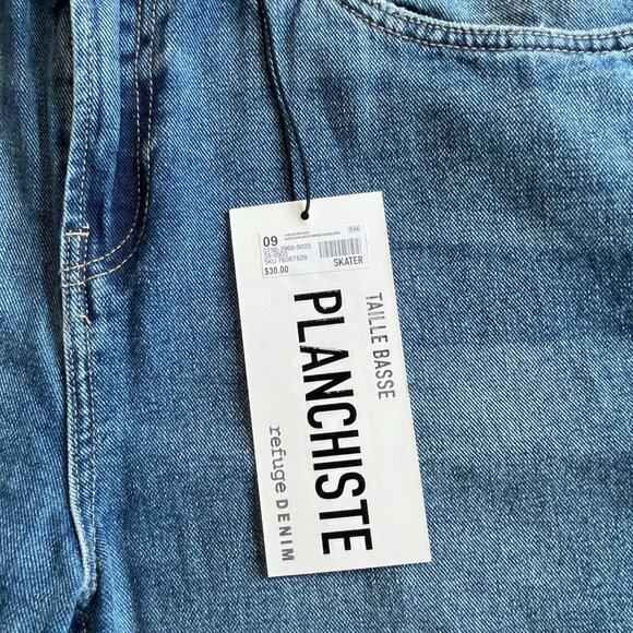 Refuge Blue Straight Leg Jeans Classic Style - Picture 4 of 11